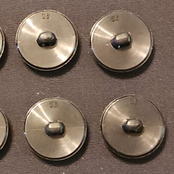 Antique/Vintage Lot of 8 Black Buttons Bakelite ? Casein ? Celloid ? Plastic ? - Picture 8 of 12